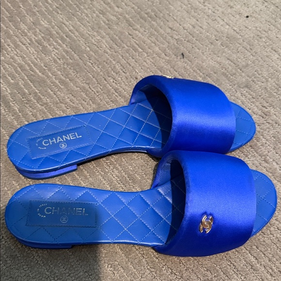 CHANEL Blue Satin Flats - Picture 2 of 5